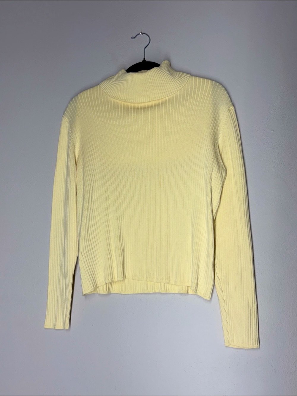 Eddie Bauer Pale Yellow Ribbed Turtleneck Sweater